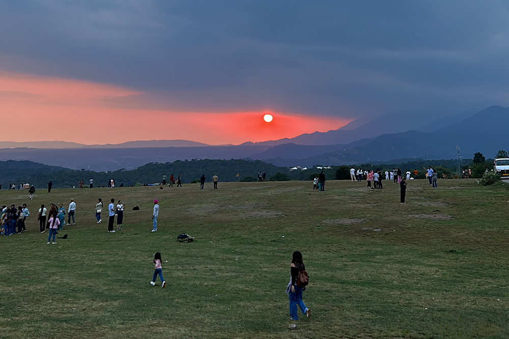 Discover the magic of stunning golden views of Bir Landing Sunset Point - BirBilling