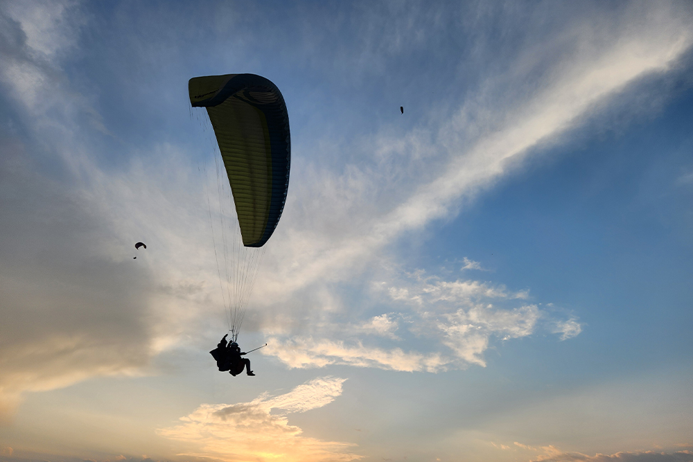 Tandem joy rides - Bir Billing paragldiing capital of india